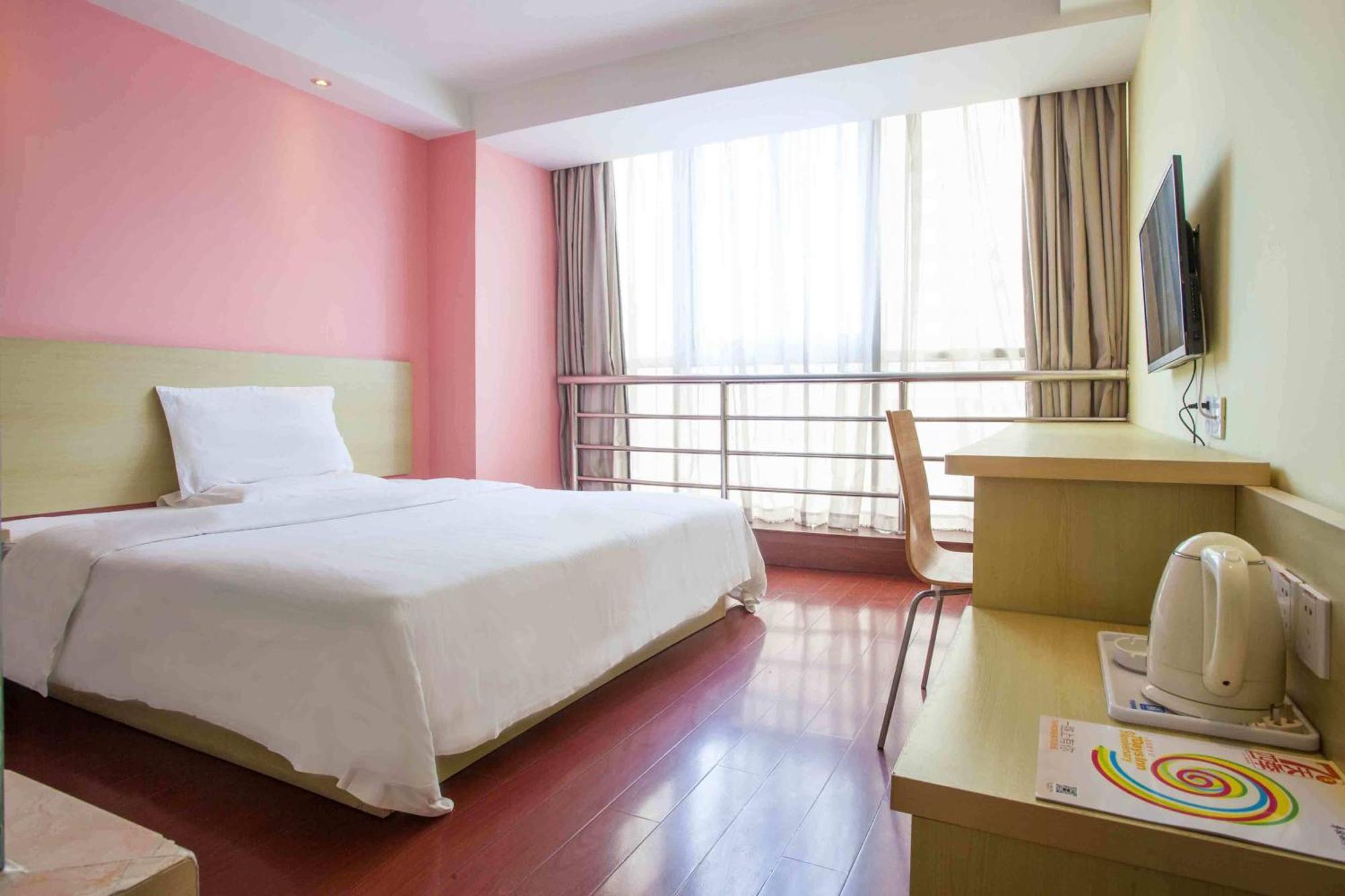 7Days Inn Wuzhou South Railway Station Cangwu Eksteriør bilde