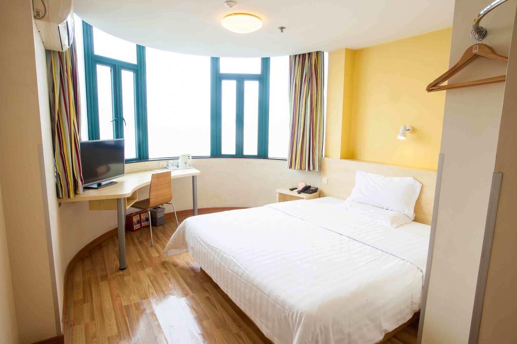 7Days Inn Wuzhou South Railway Station Cangwu Rom bilde